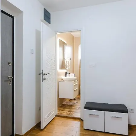 Apartment Mak - Free Parking - Balcony