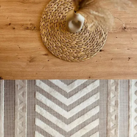 Mak - Free Parking - Balcony Apartment