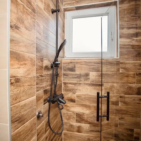 Mak - Free Parking - Balcony アパート