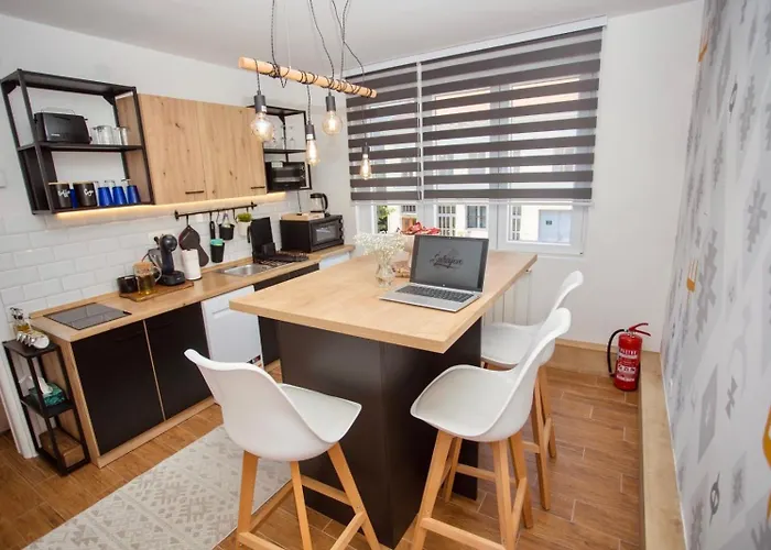 Mak - Free Parking - Balcony شقة سراييفو