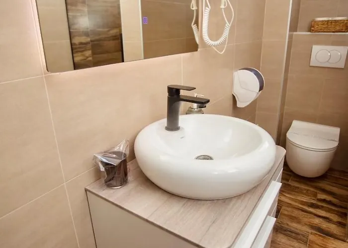 アパート Mak - Free Parking - Balcony サラエヴォ